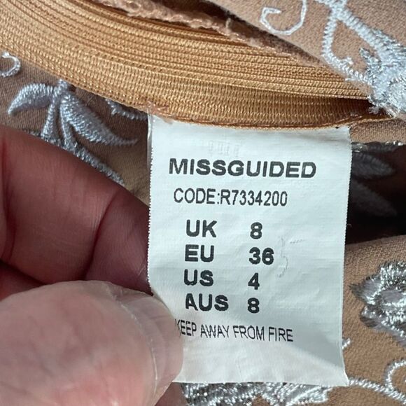 Carli Bybel X Missguided Pale Peach Wide Leg Embroidered Dress Pants Sz 4 - Picture 4 of 9